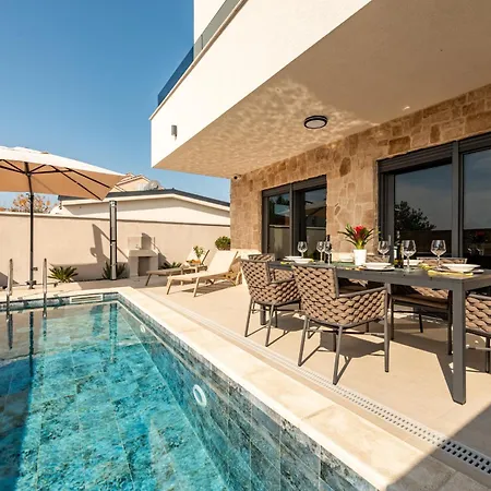 Seaview Mar With Pool, Jacuzzi And Sauna * Privlaka (Zadar)