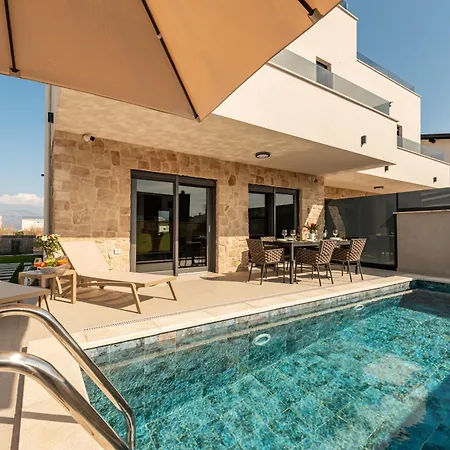 Seaview Mar With Pool, Jacuzzi And Sauna Willa *