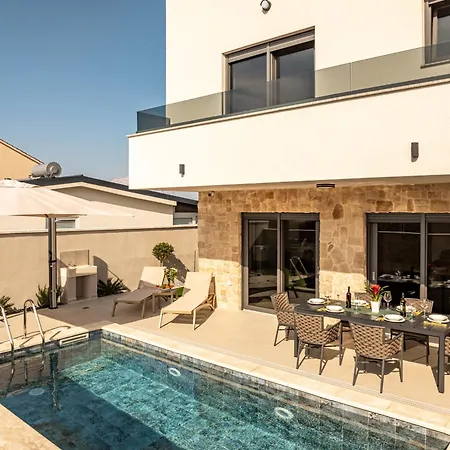 Seaview Mar With Pool, Jacuzzi And Sauna *