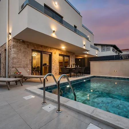 Seaview Mar With Pool, Jacuzzi And Sauna Willa Privlaka (Zadar)