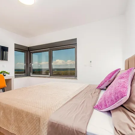 Willa Seaview Mar With Pool, Jacuzzi And Sauna Privlaka (Zadar)
