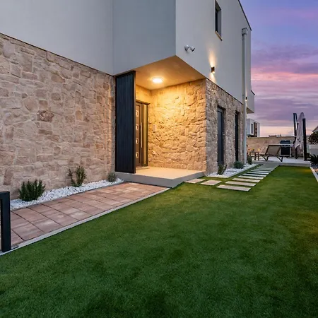 Seaview Mar With Pool, Jacuzzi And Sauna Privlaka (Zadar)